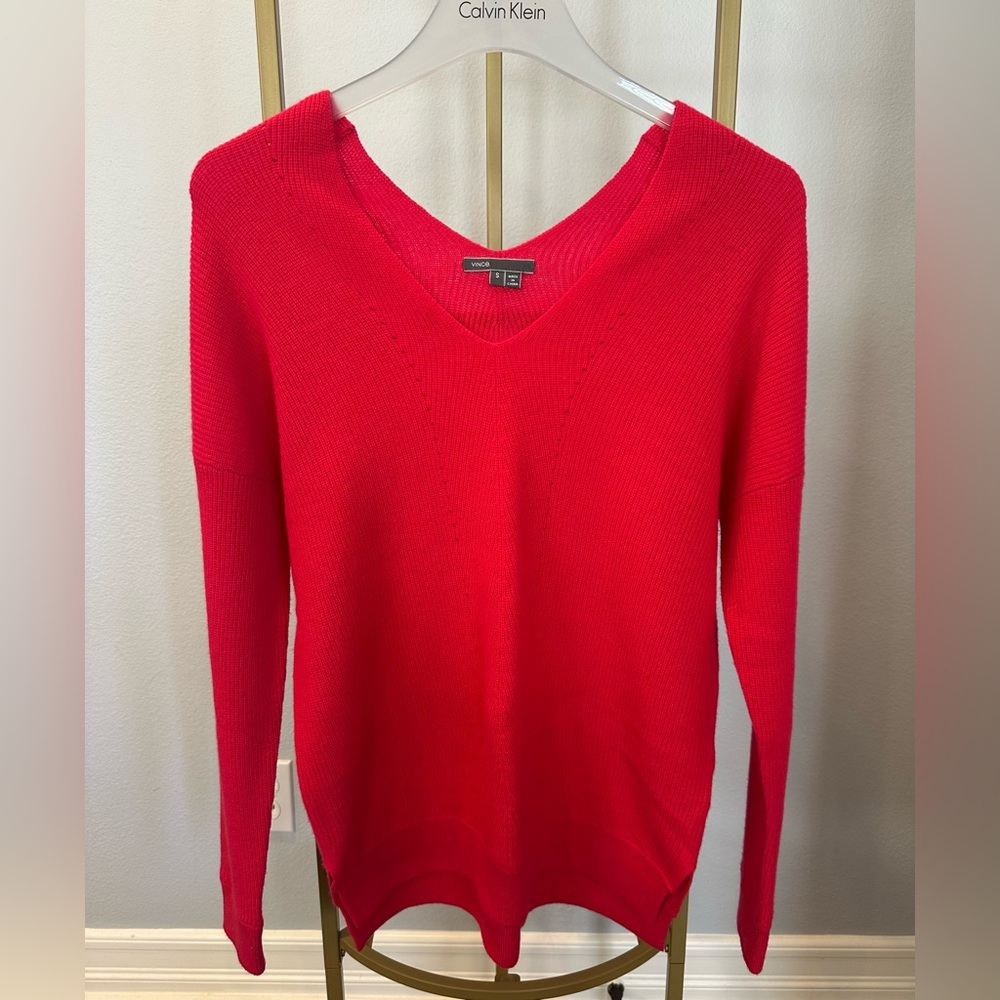 Vince Women's Bold Pink Cashmere V-Neck Sweater